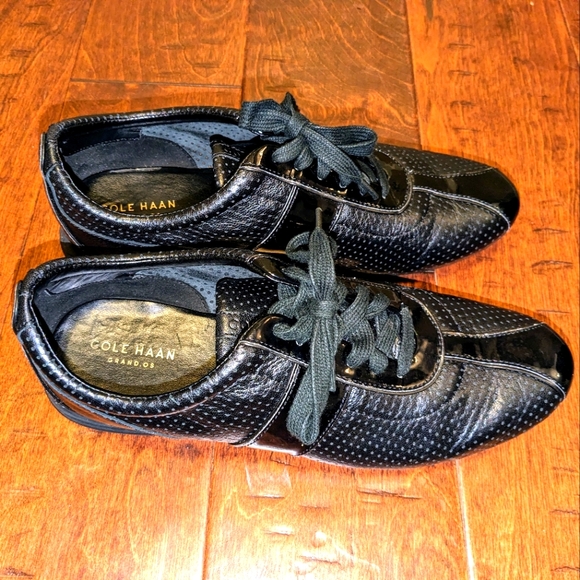 EUC COLE HAAN D44038 US 9B  Grand.OS Womens Black Leather Tennis Loafer Sneaker - Picture 4 of 10